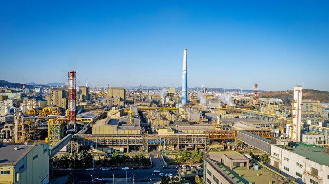 고려아연 vs 영풍, 75년 한솥밥에도 실적은 ‘하늘과 땅’